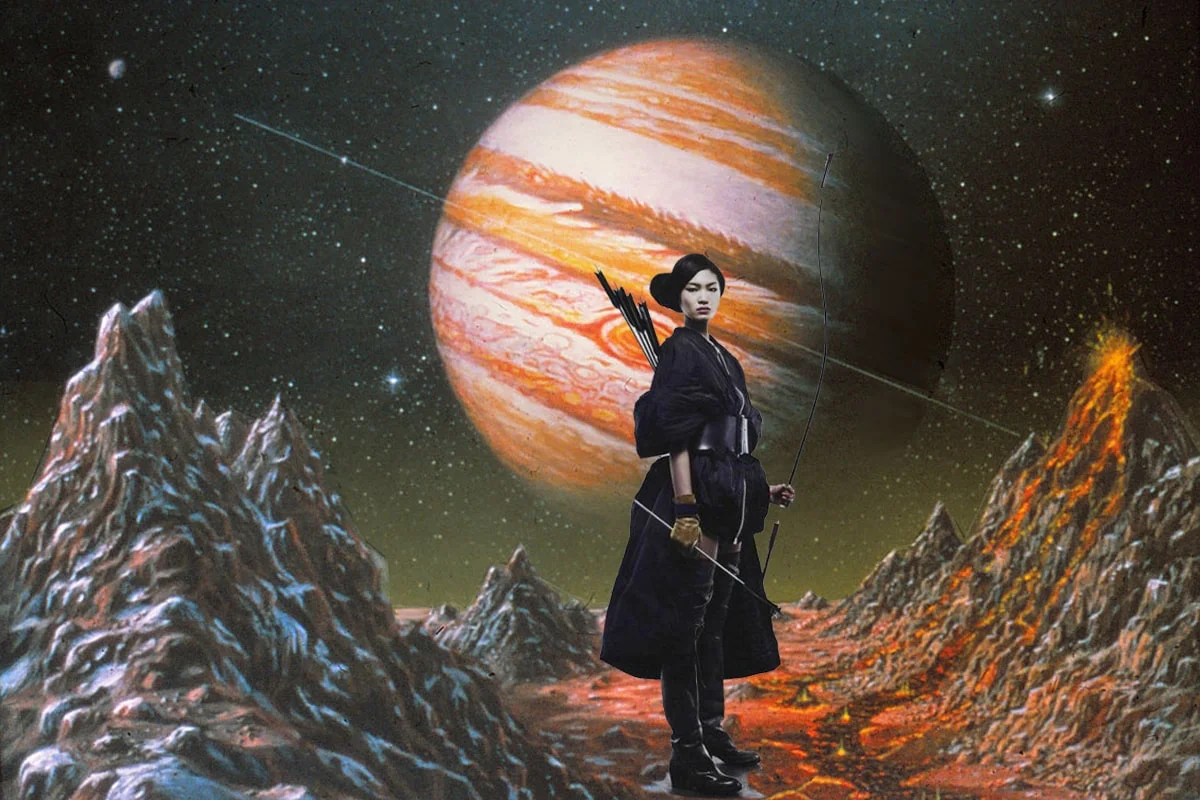 Giove in Ariete donna guerriera su pianeta collage